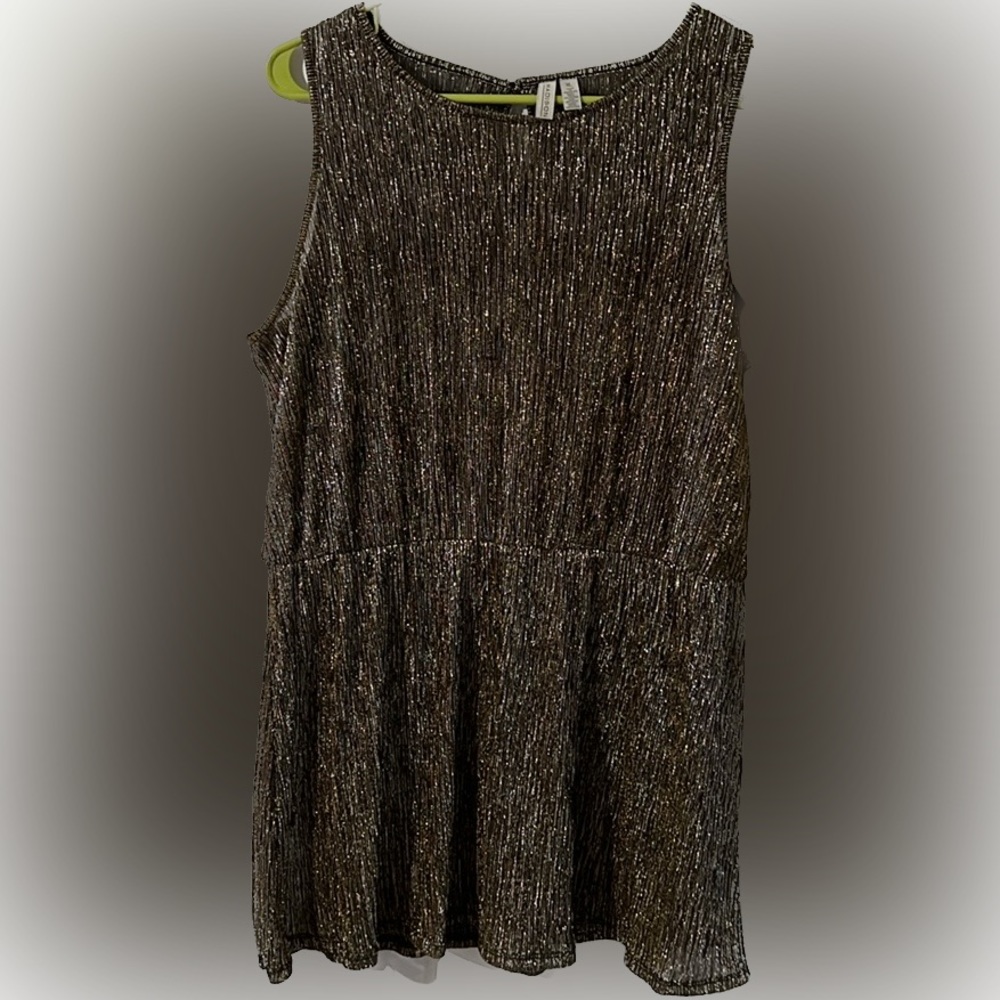 Madison Sparkly Tank Size XL